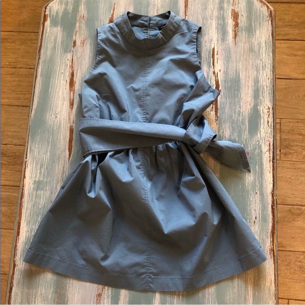 A Pea in the Pod Sleeveless Blouse